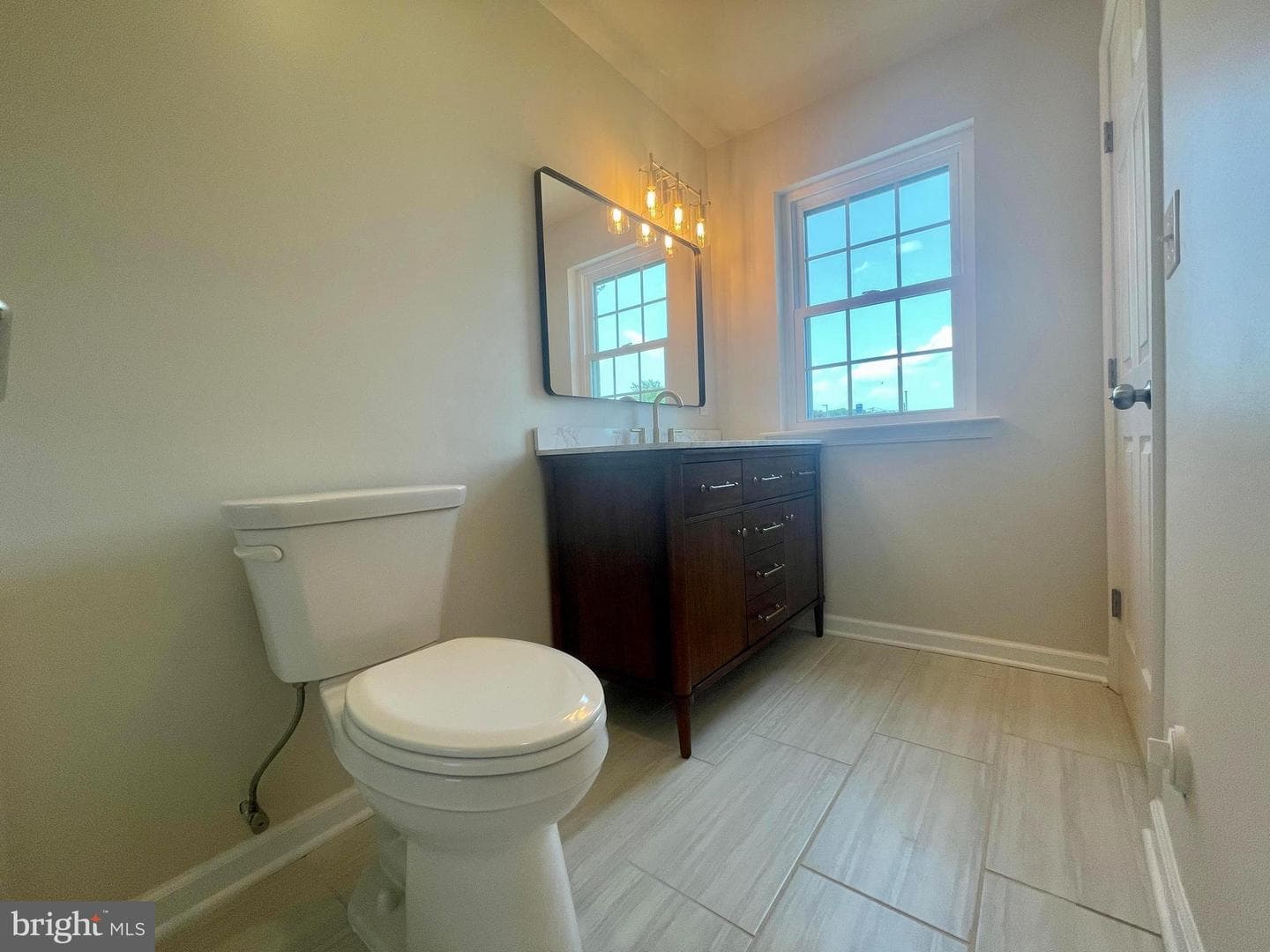 101 Lexington Way photo 13