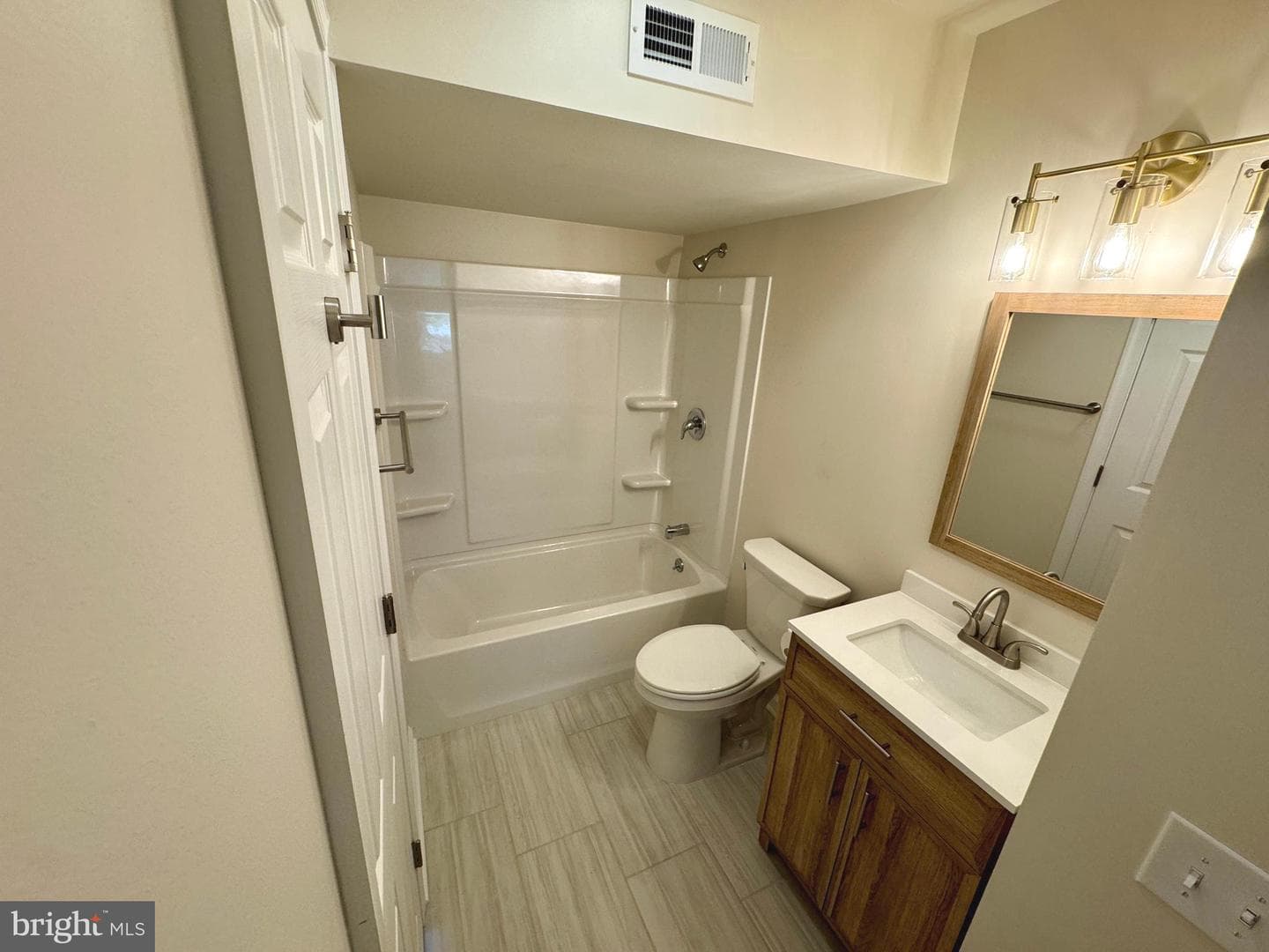 101 Lexington Way photo 17