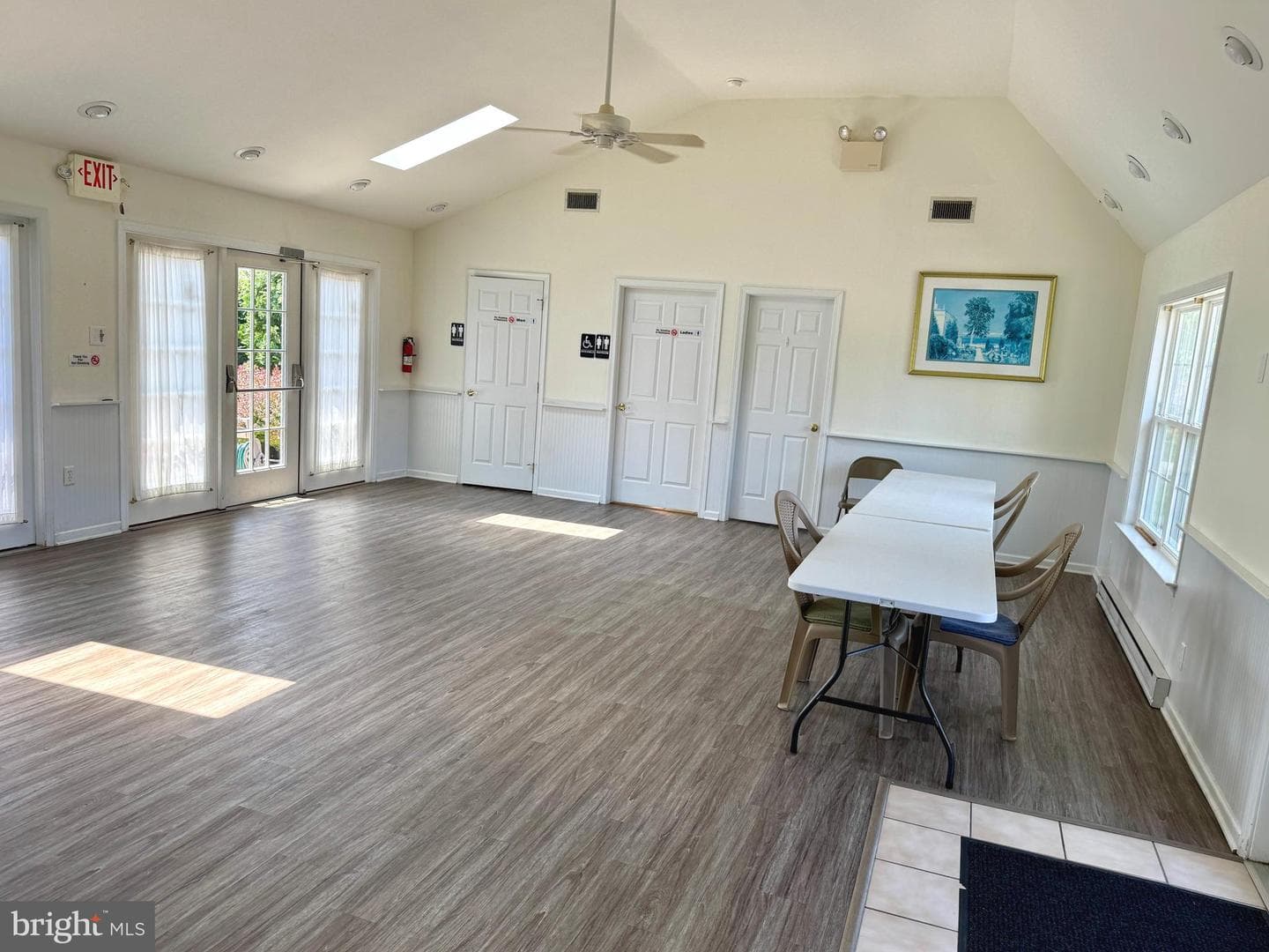 101 Lexington Way photo 24