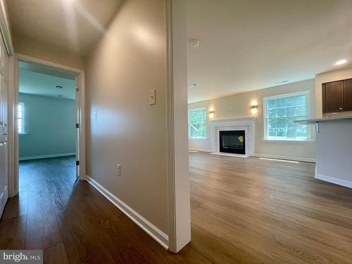 101 Lexington Way photo 9