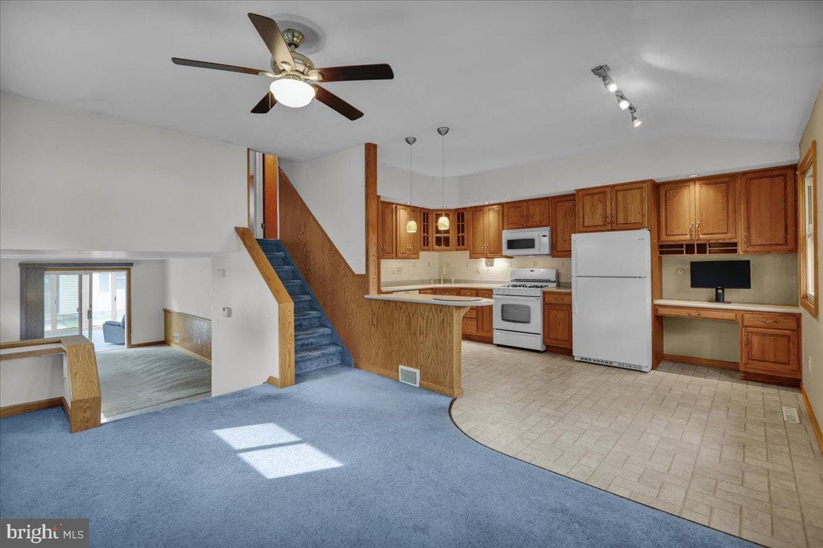 200 Columbia Avenue photo 7