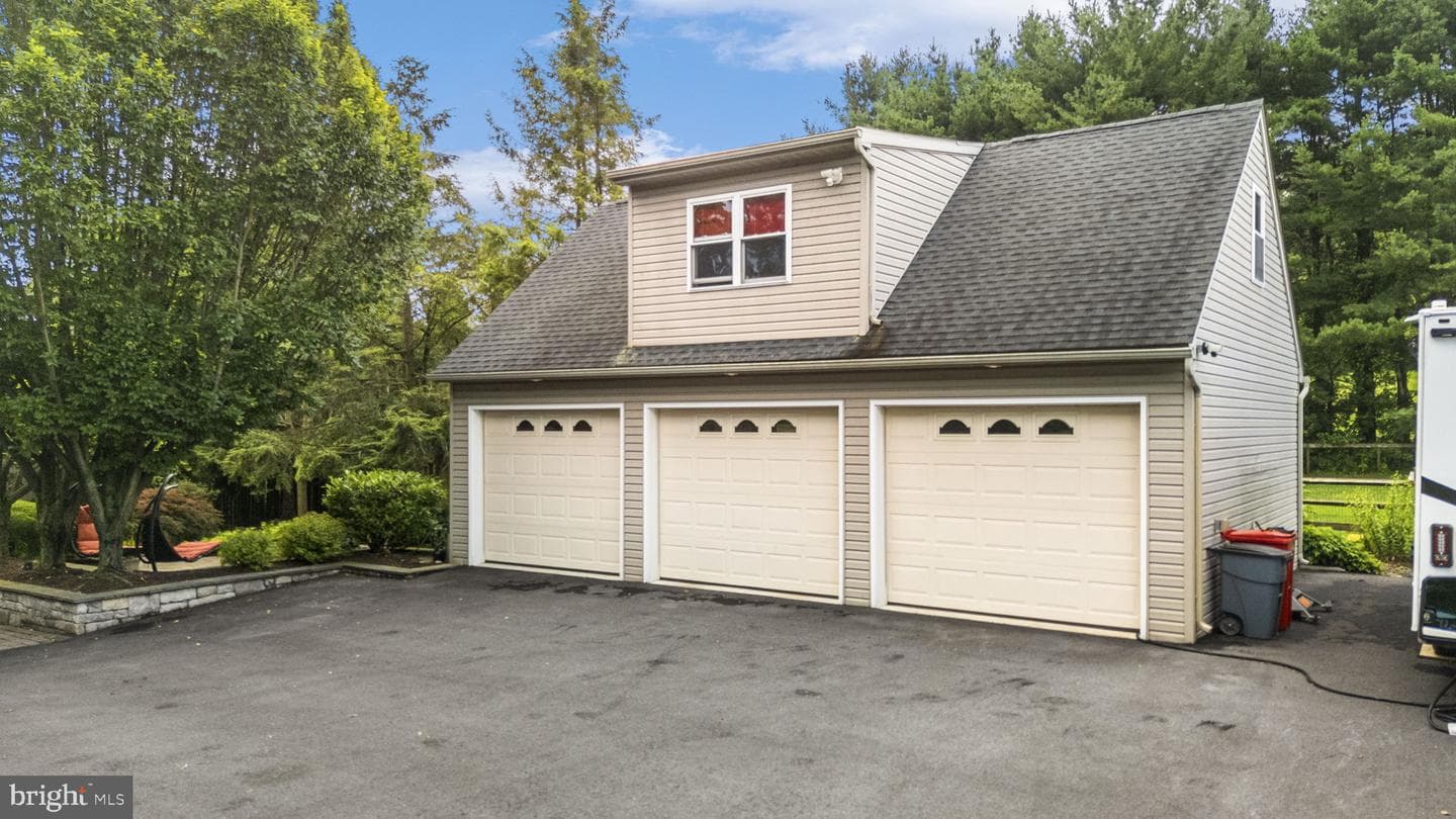 125 Klopp Road photo 11
