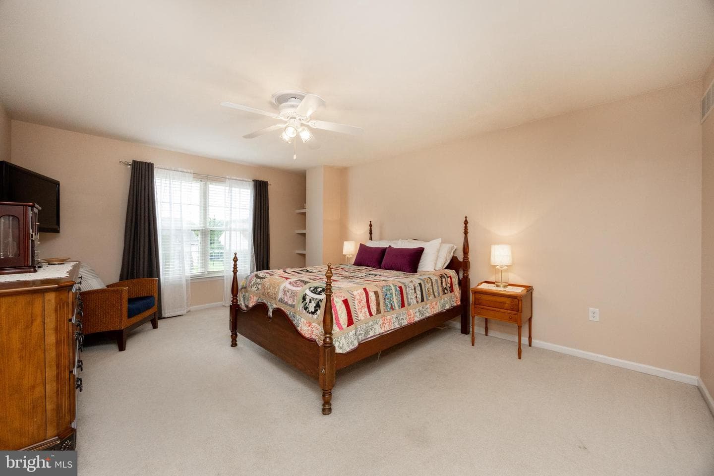 420 Appian Way photo 20