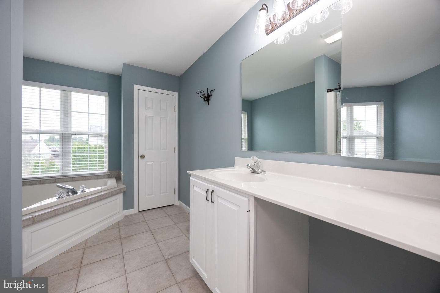 420 Appian Way photo 22