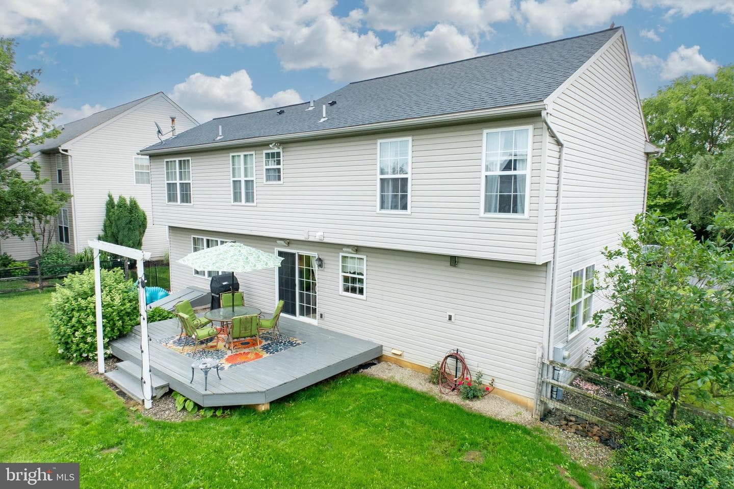 420 Appian Way photo 6