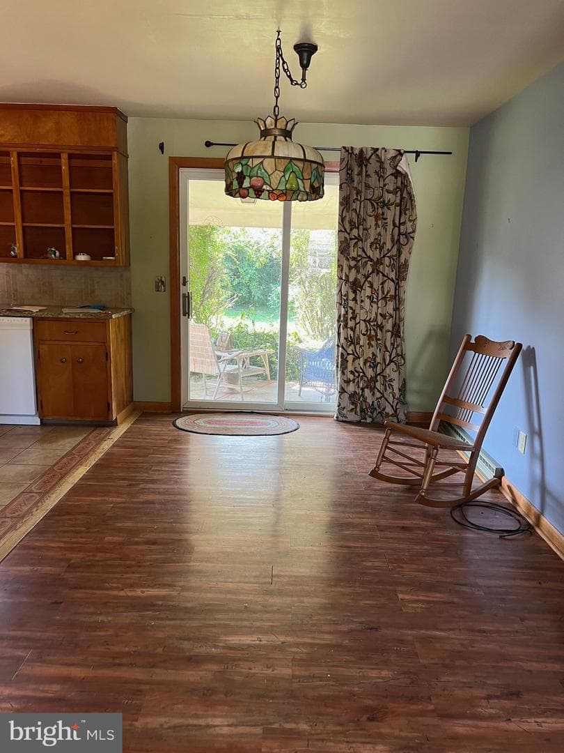 436 E Walnut Street photo 5