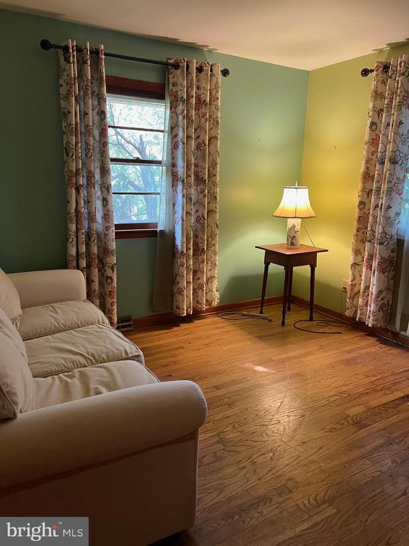 436 E Walnut Street photo 8