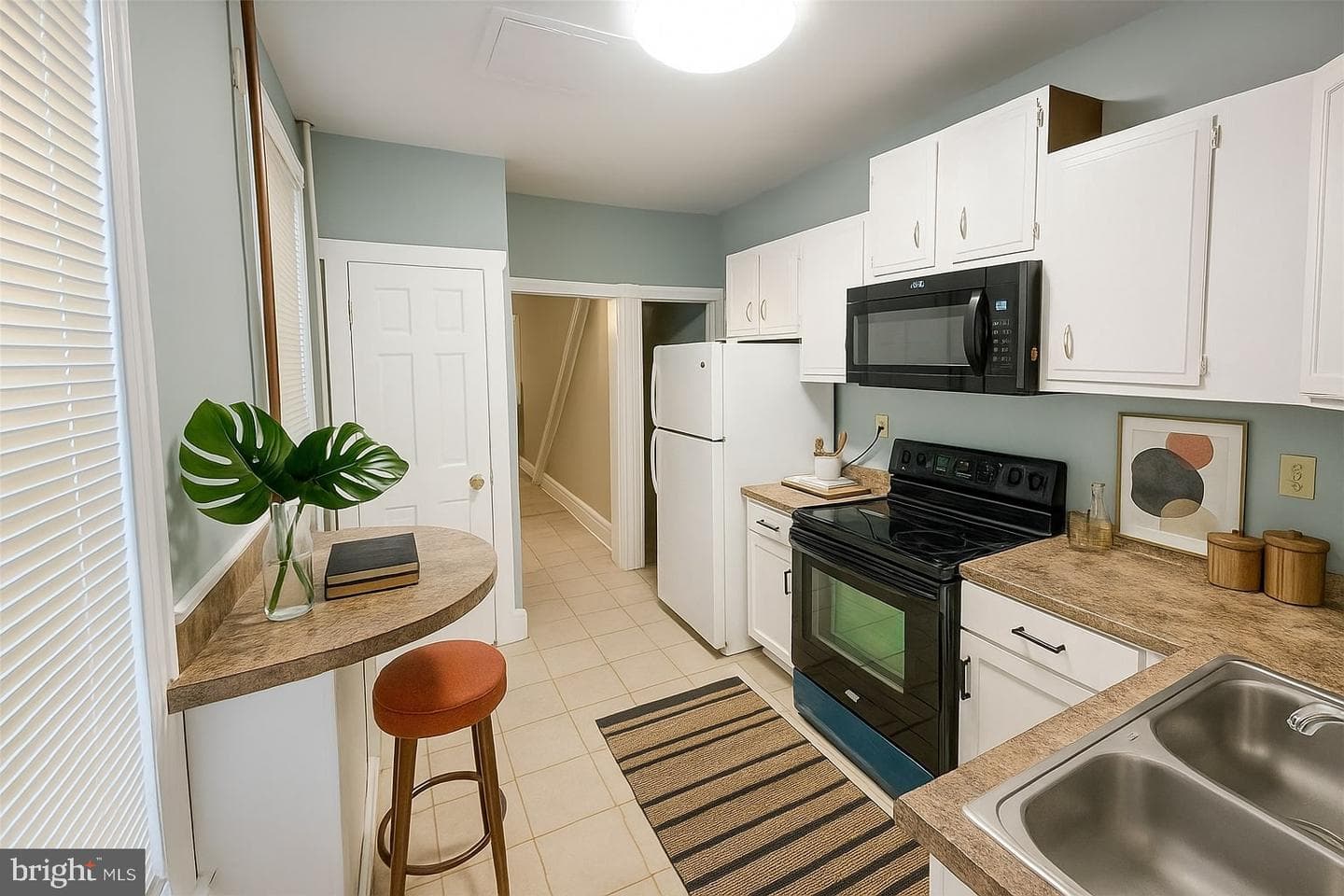 332 Franklin Street photo 5