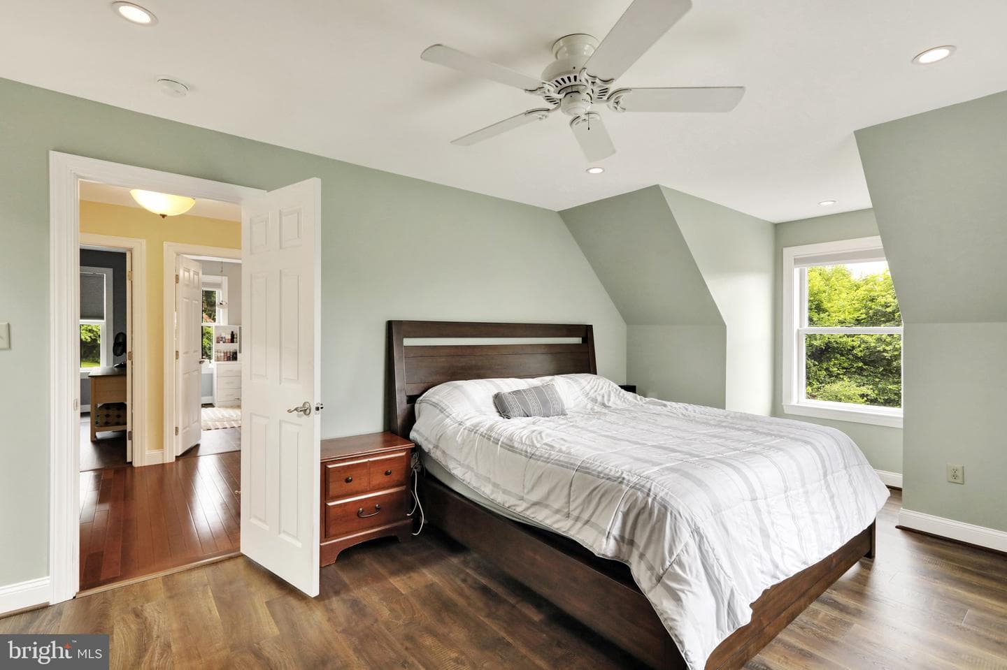 52 Woodside Avenue photo 14