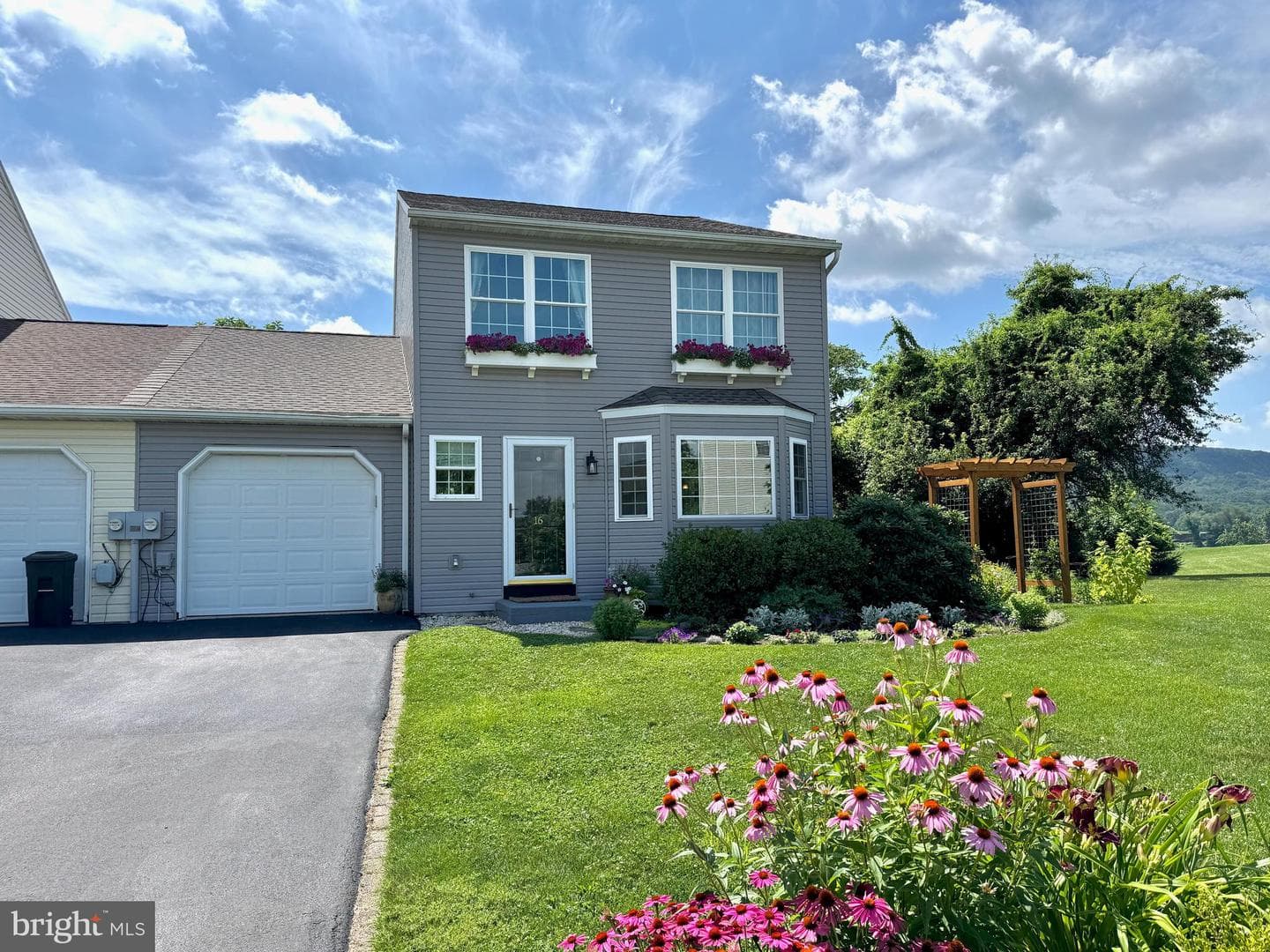 16 Seltzer Avenue