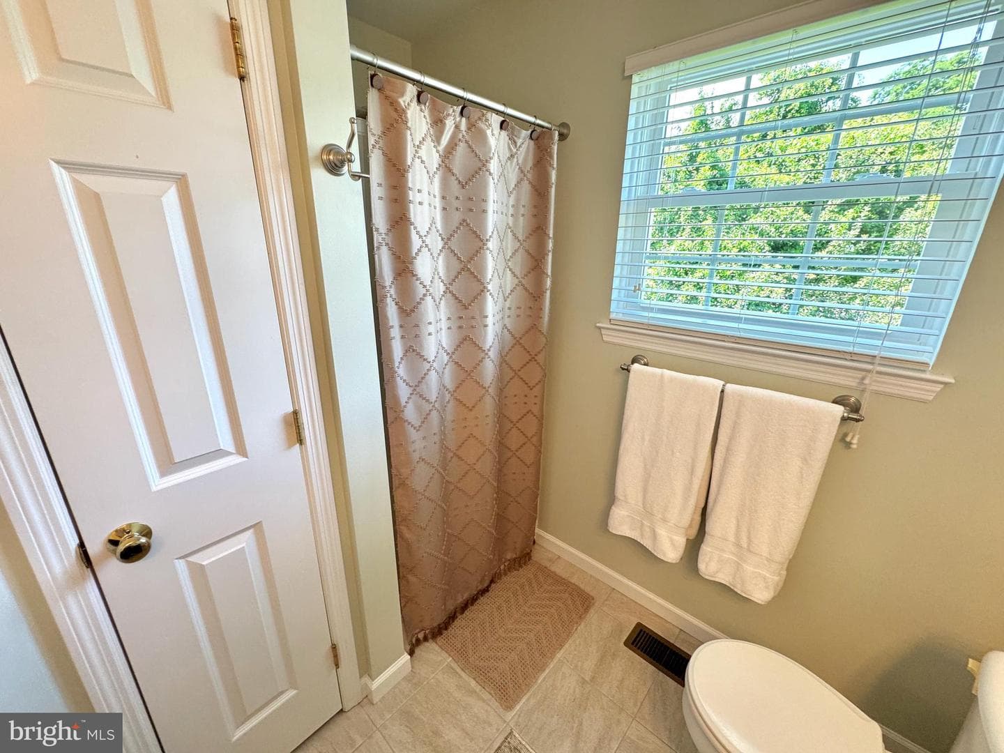 16 Seltzer Avenue photo 22