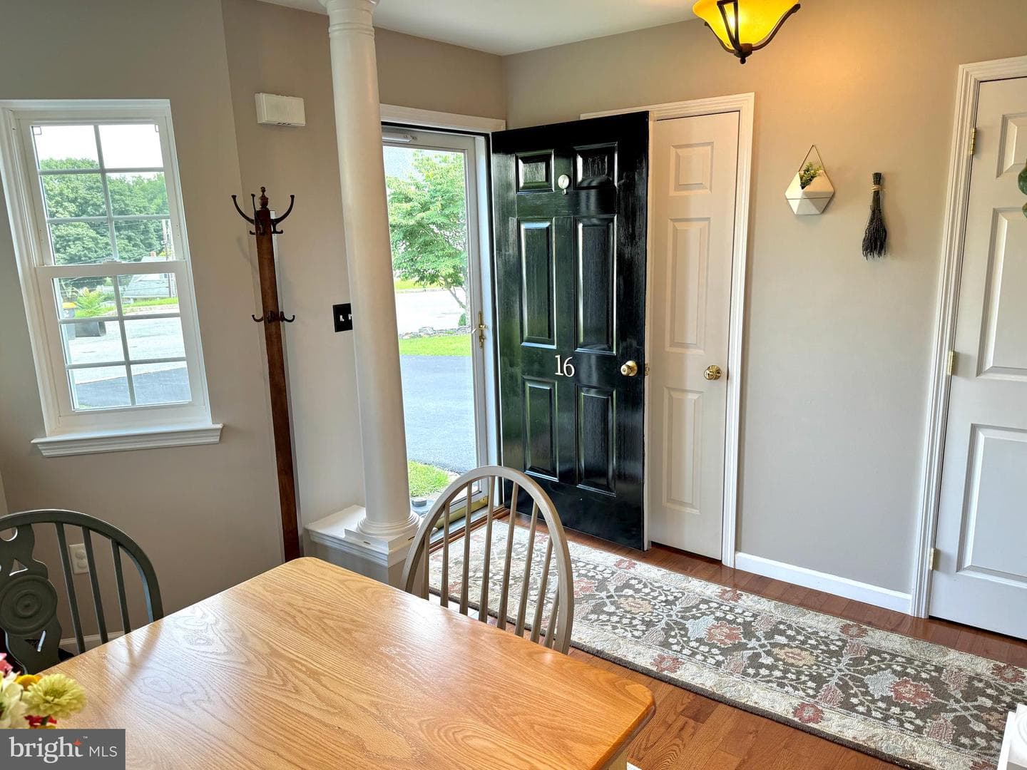 16 Seltzer Avenue photo 3