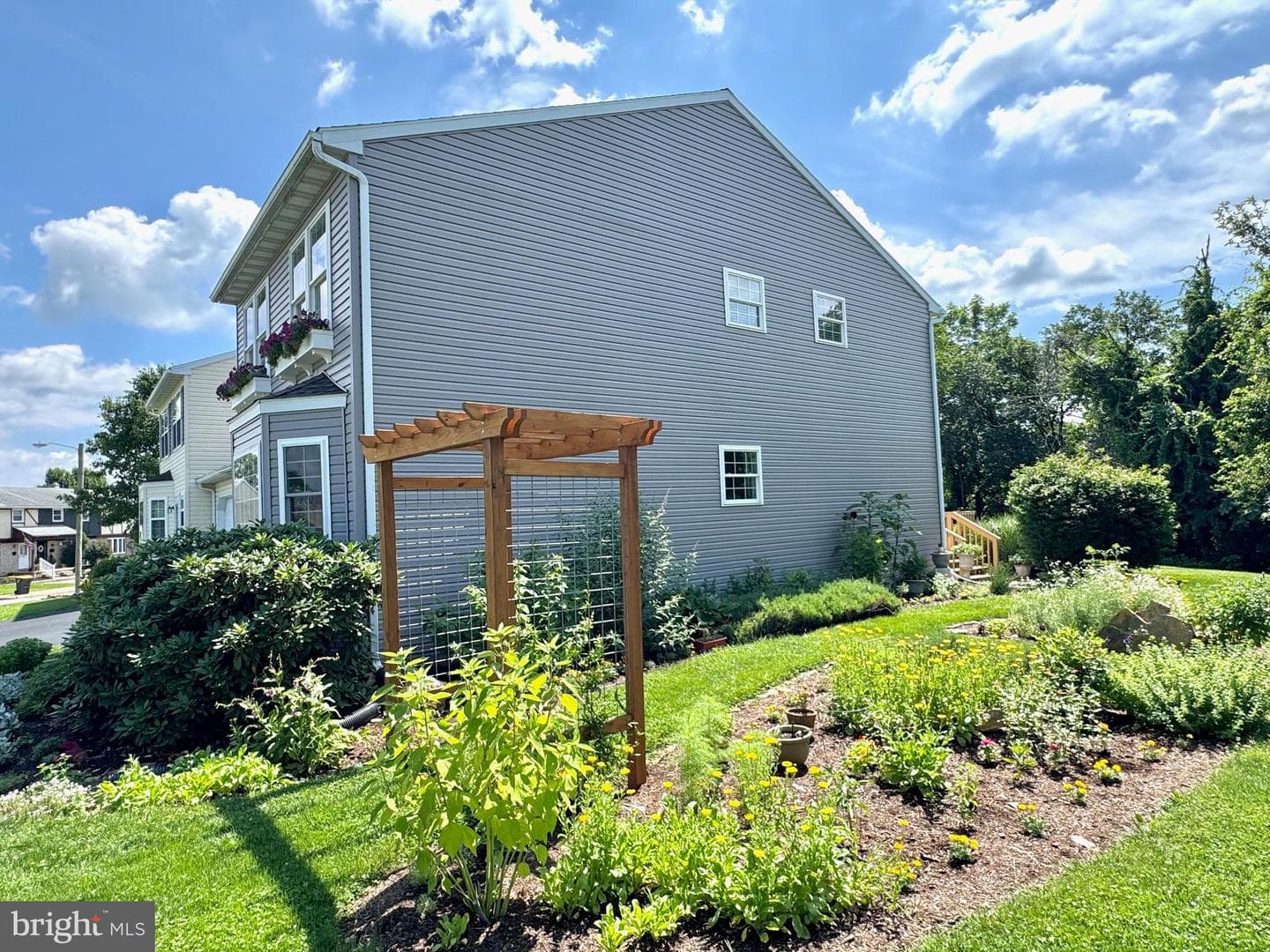 16 Seltzer Avenue photo 34