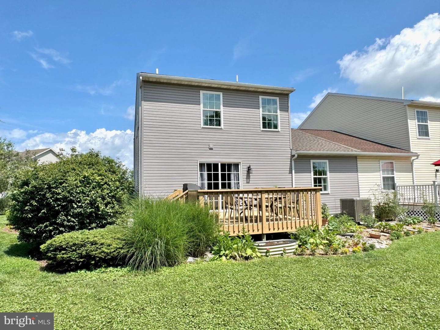 16 Seltzer Avenue photo 36
