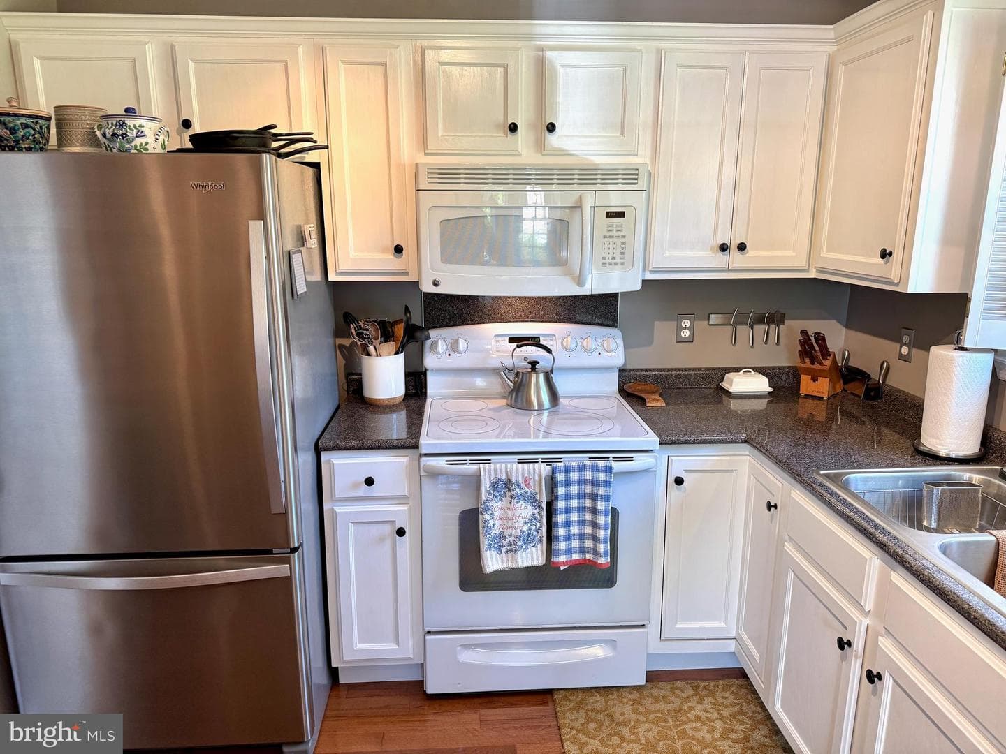16 Seltzer Avenue photo 9
