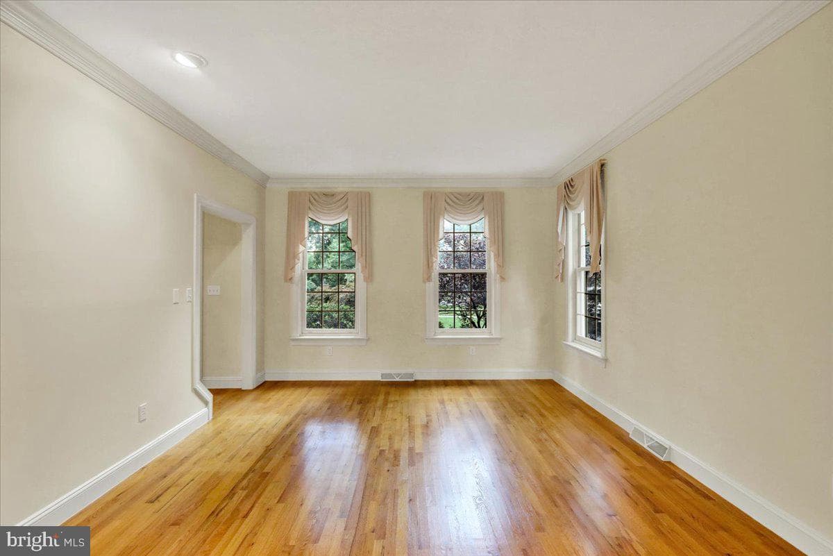 61 Grandview photo 11