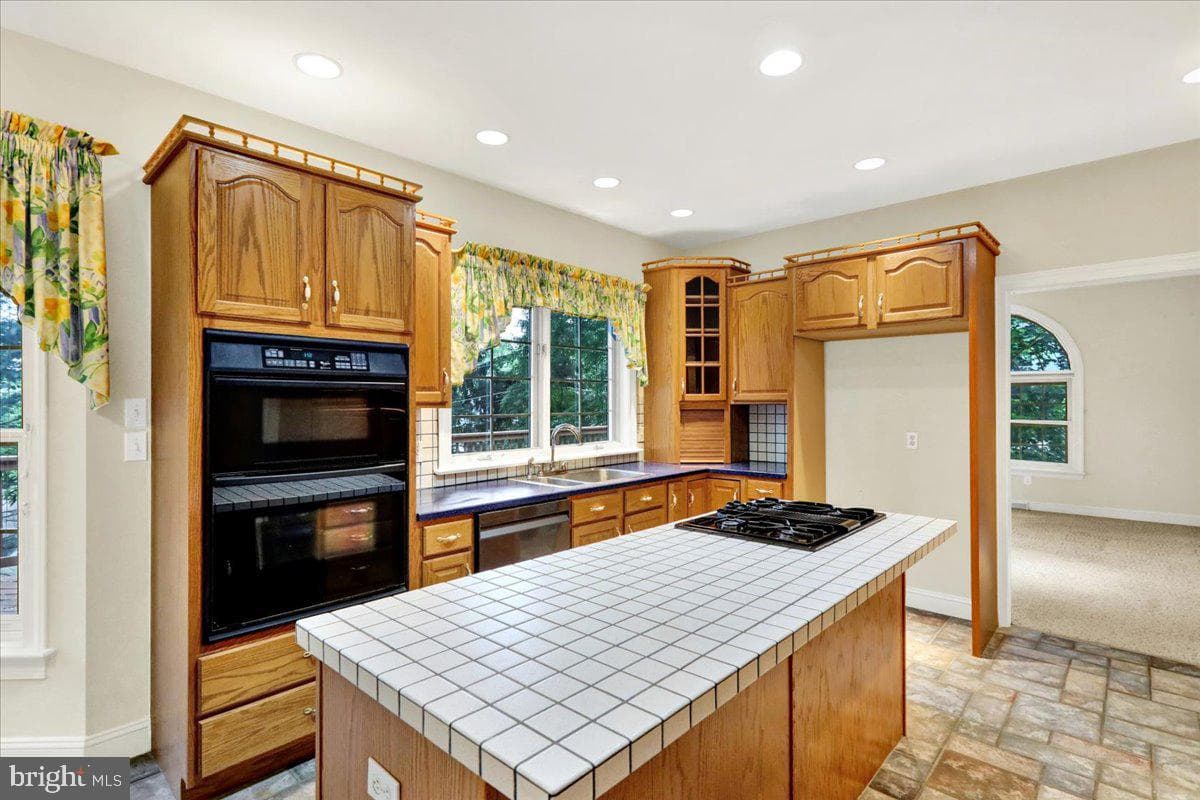 61 Grandview photo 17