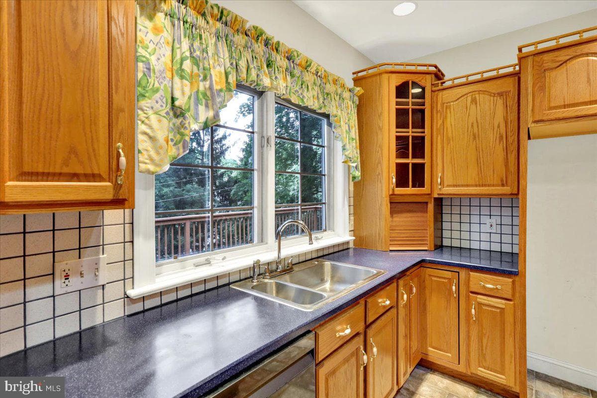 61 Grandview photo 19