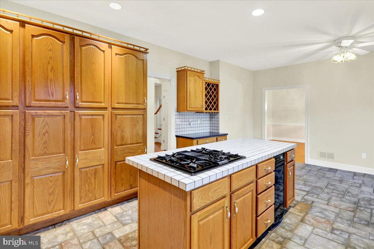 61 Grandview photo 20