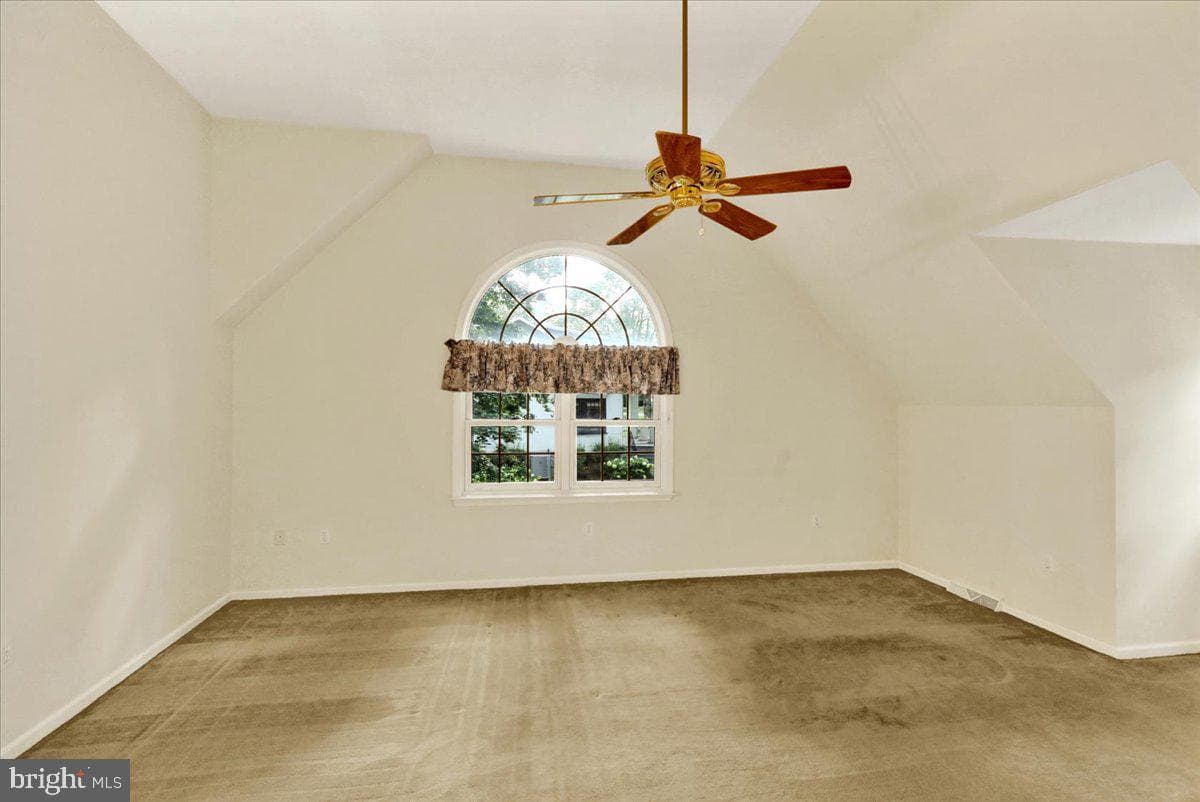 61 Grandview photo 31