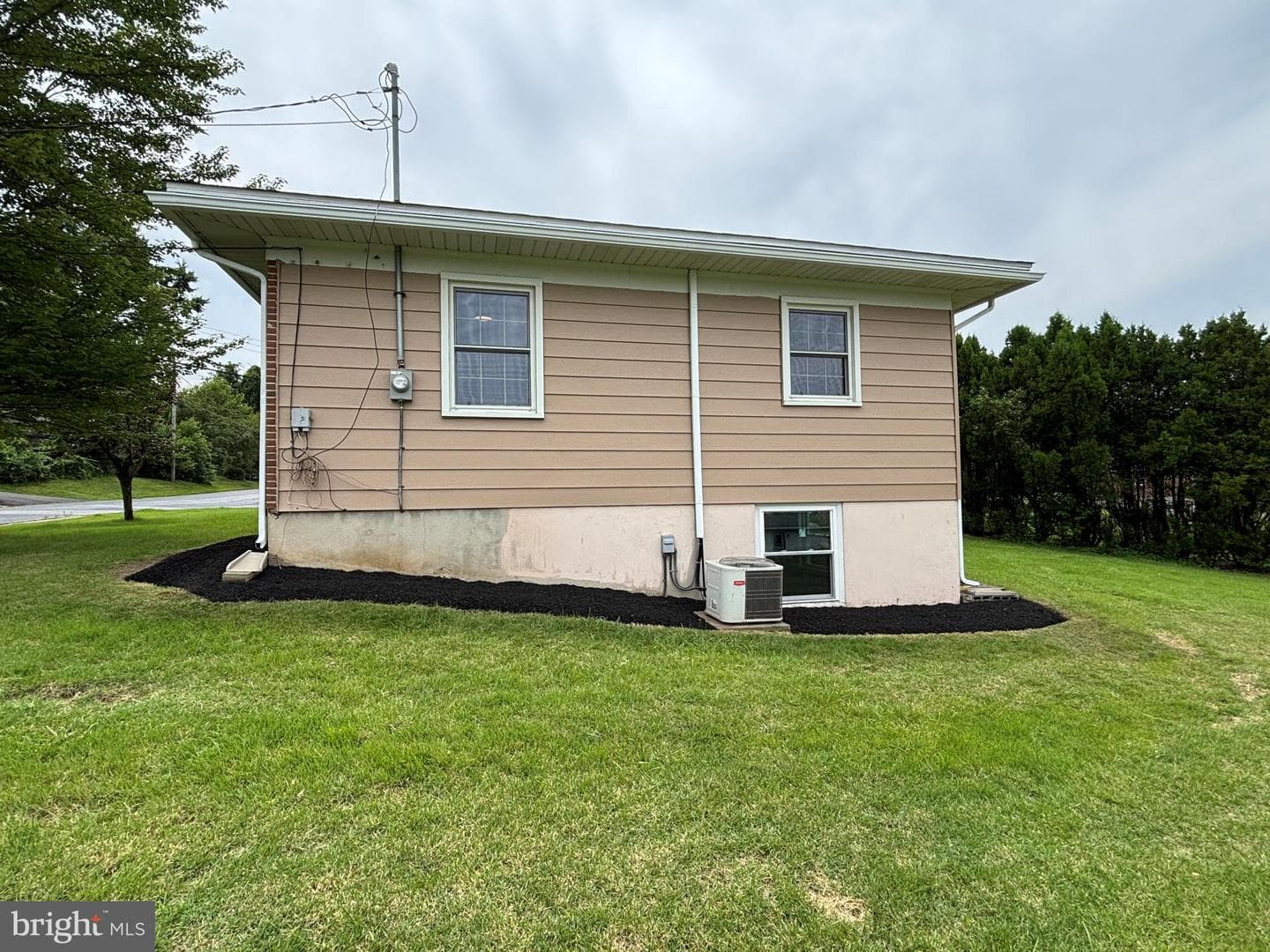 330 S Willow Street photo 5