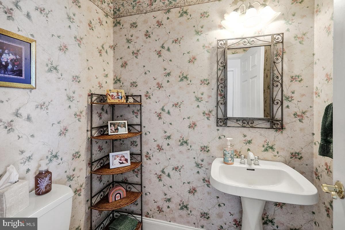 2607 Tennyson Avenue photo 14
