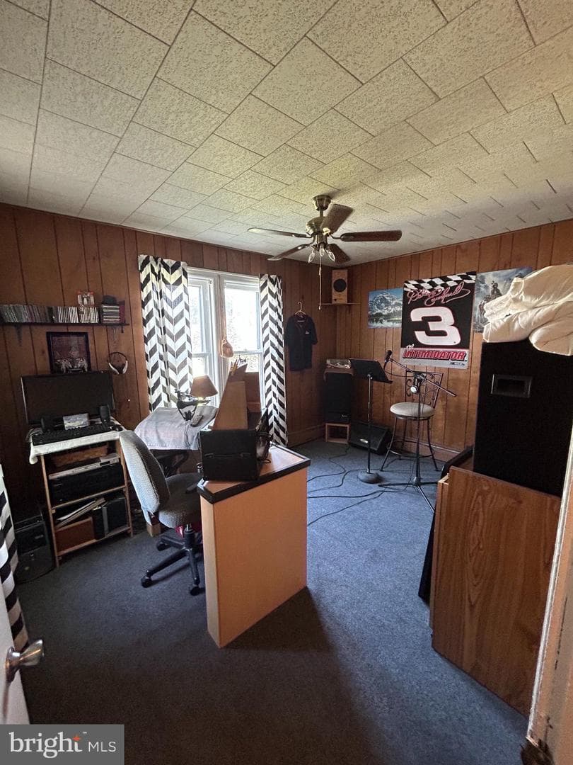 467 Godfrey Street photo 13