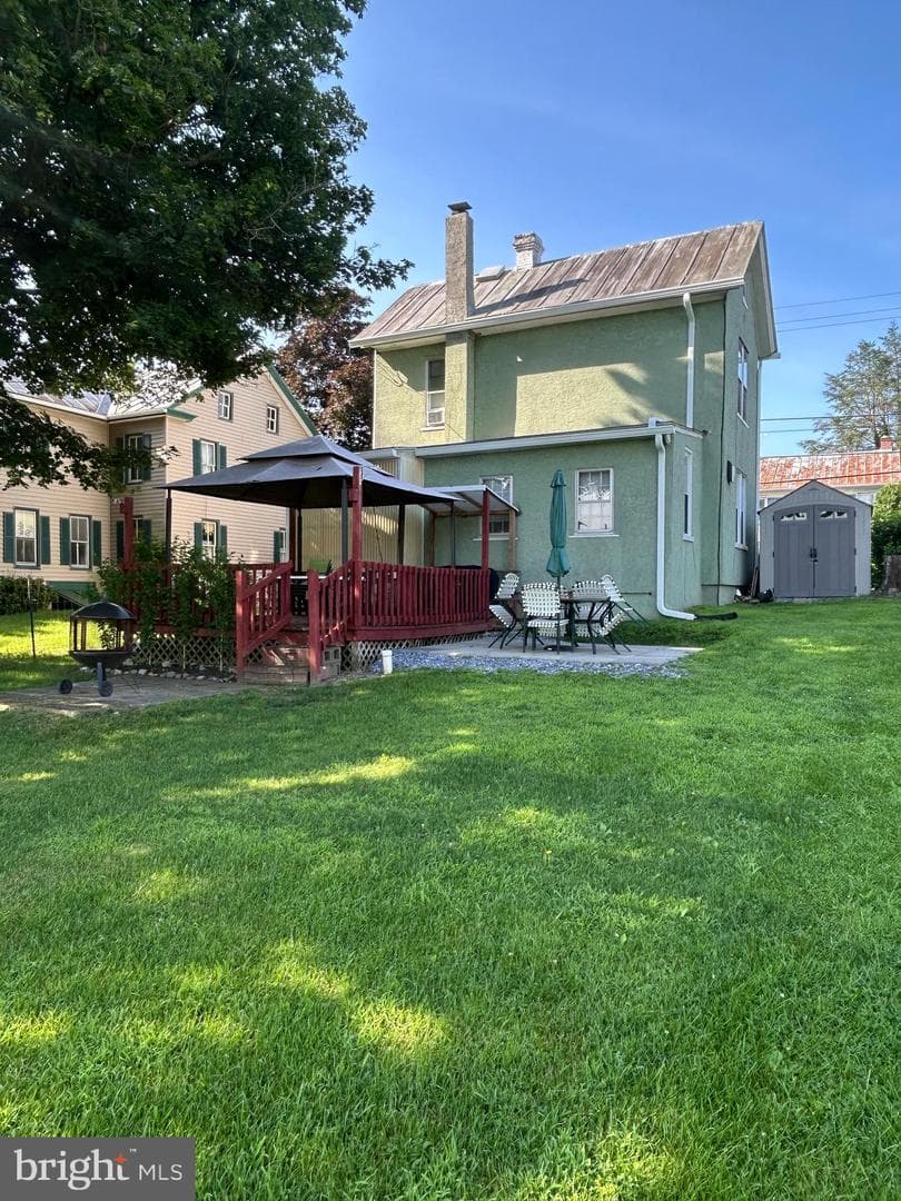 467 Godfrey Street photo 4