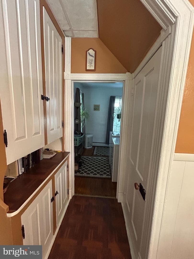 467 Godfrey Street photo 5