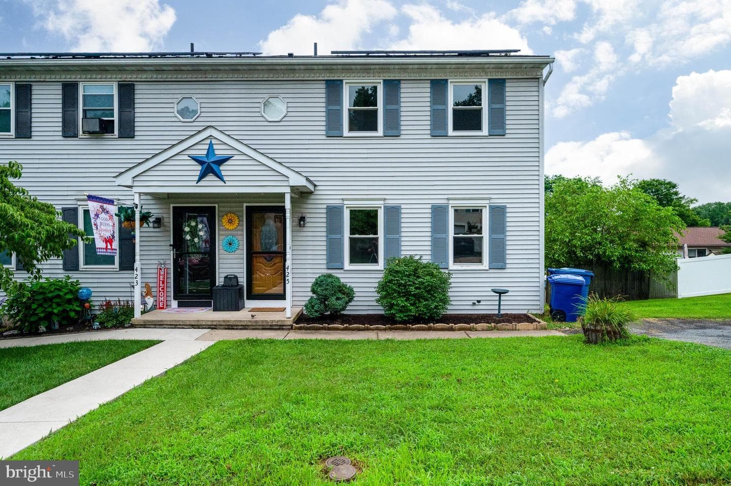 425 Grove Avenue photo 1