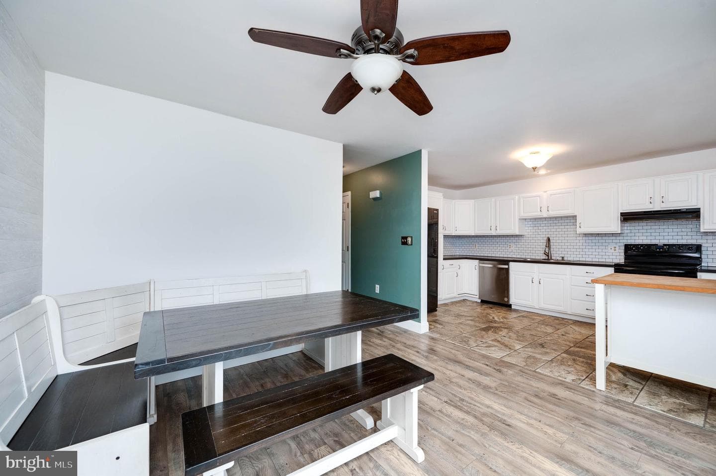 425 Grove Avenue photo 14
