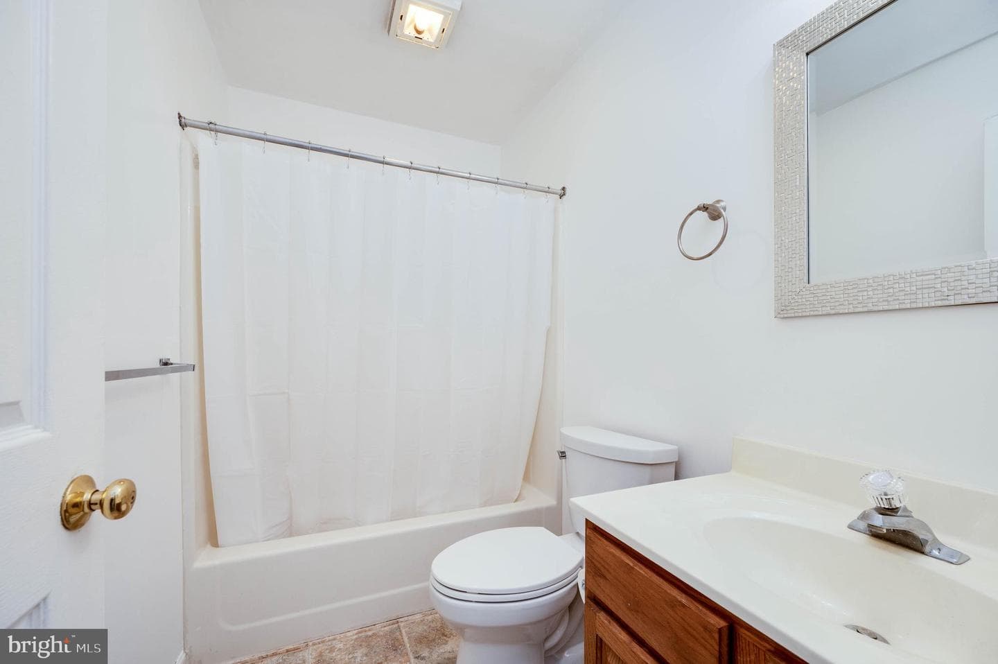 425 Grove Avenue photo 35