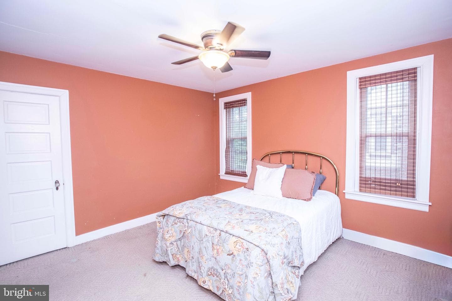 1407 Delaware photo 19