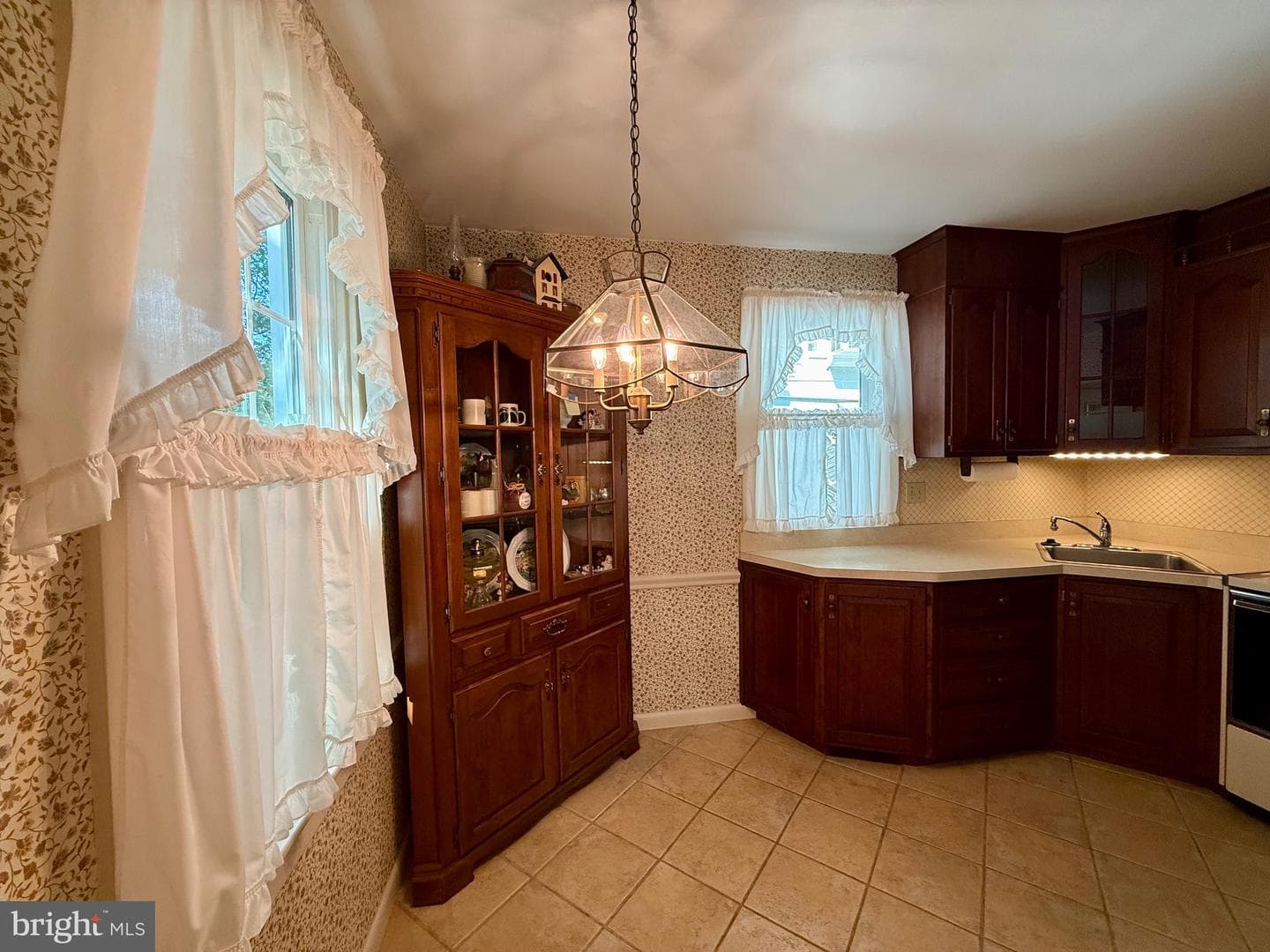 2241 Garfield Avenue photo 29