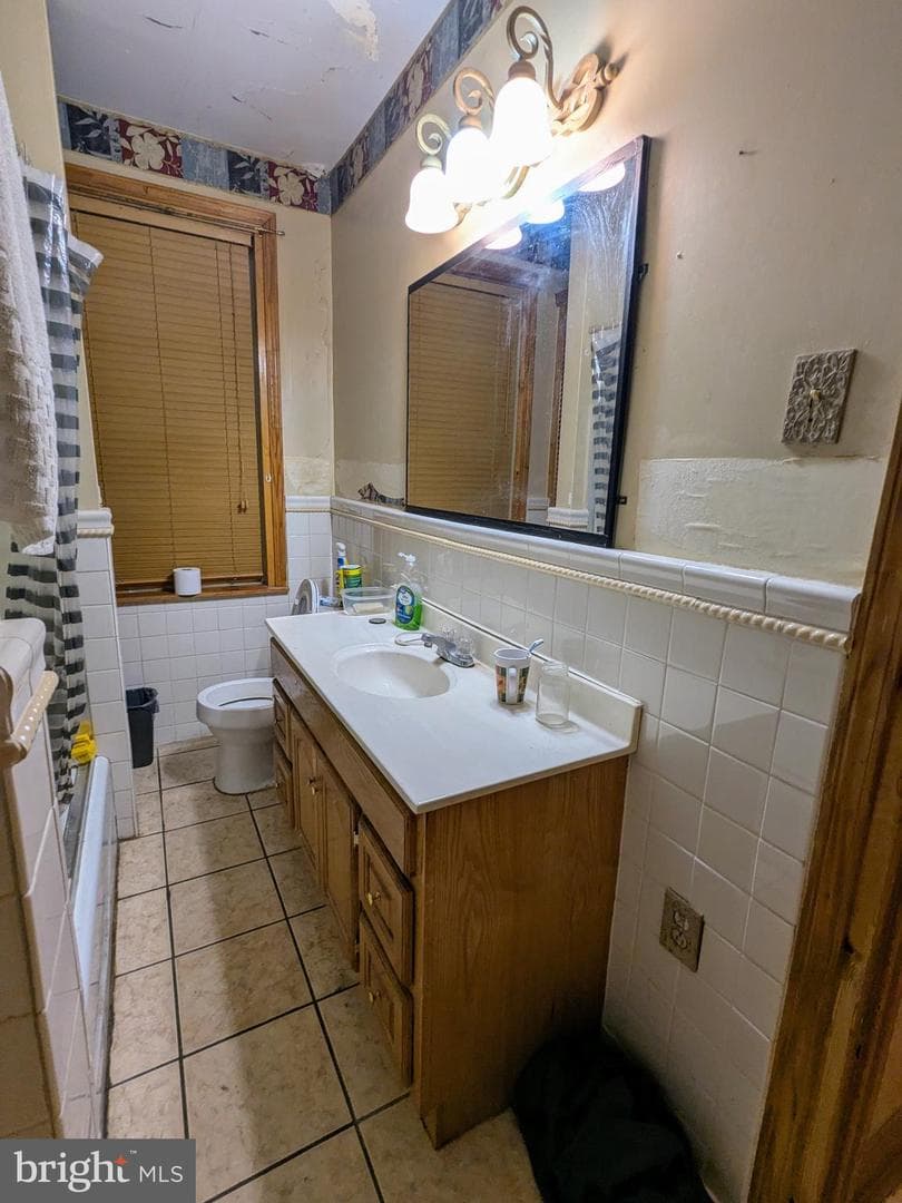 205 W Greenwich Street photo 13