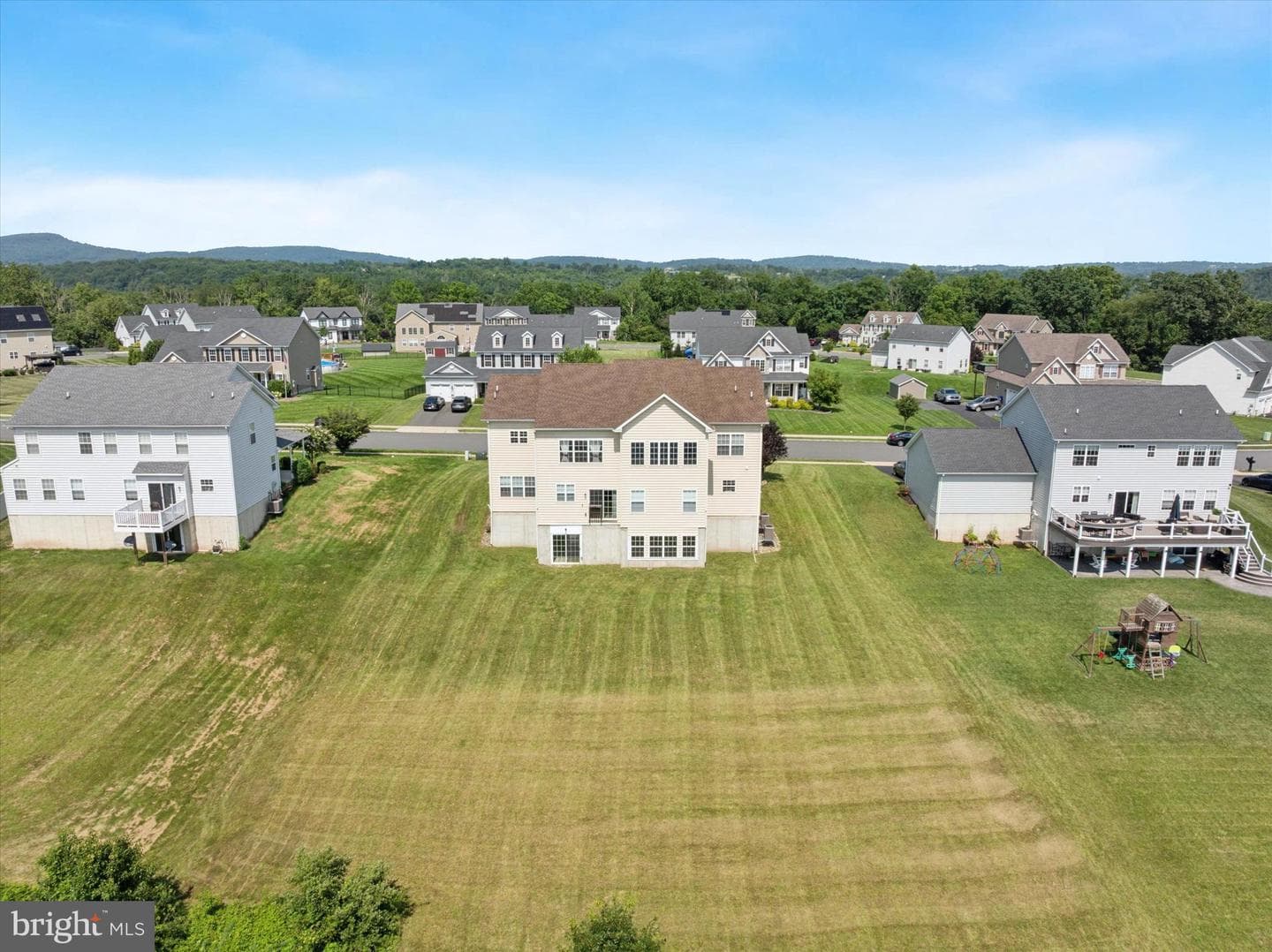 217 Woodbrook Drive photo 39