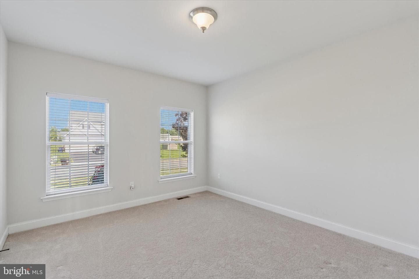 217 Woodbrook Drive photo 9