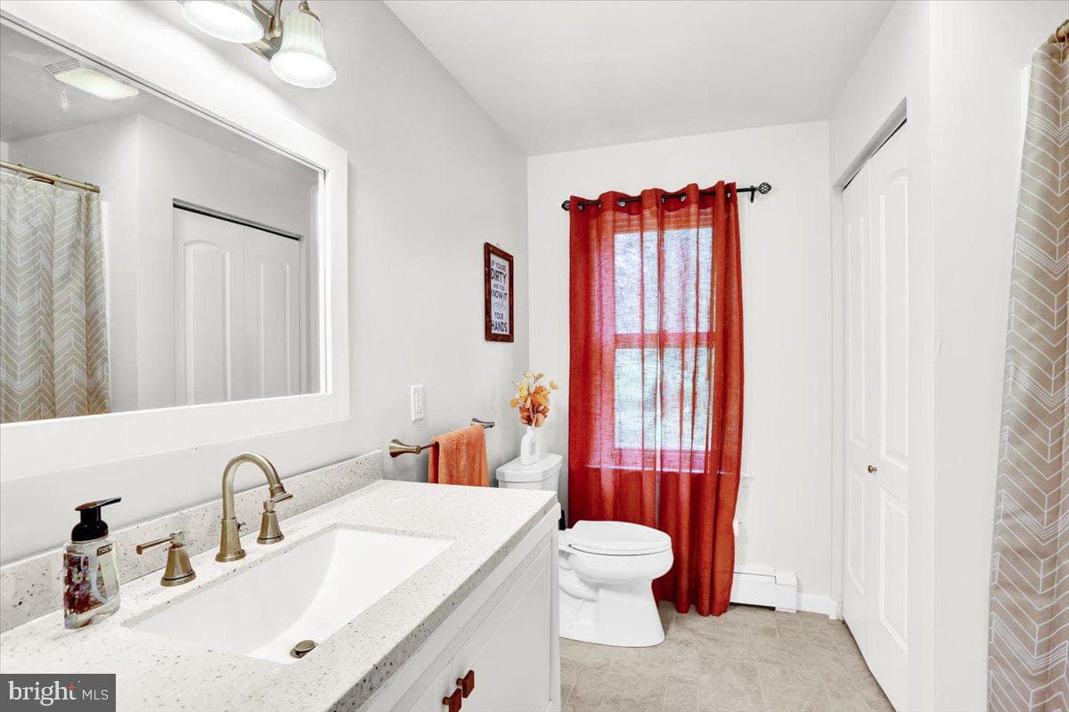 416 Green Lane photo 26