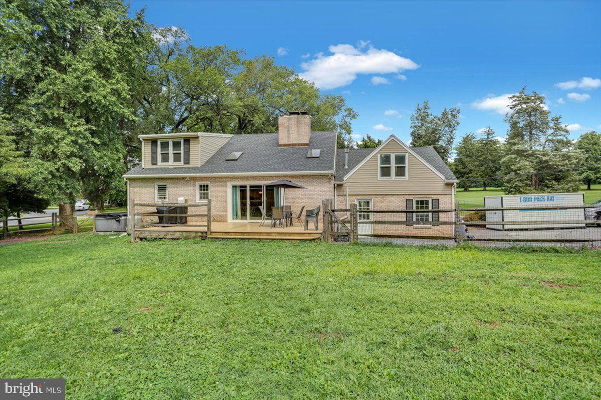 416 Green Lane photo 38