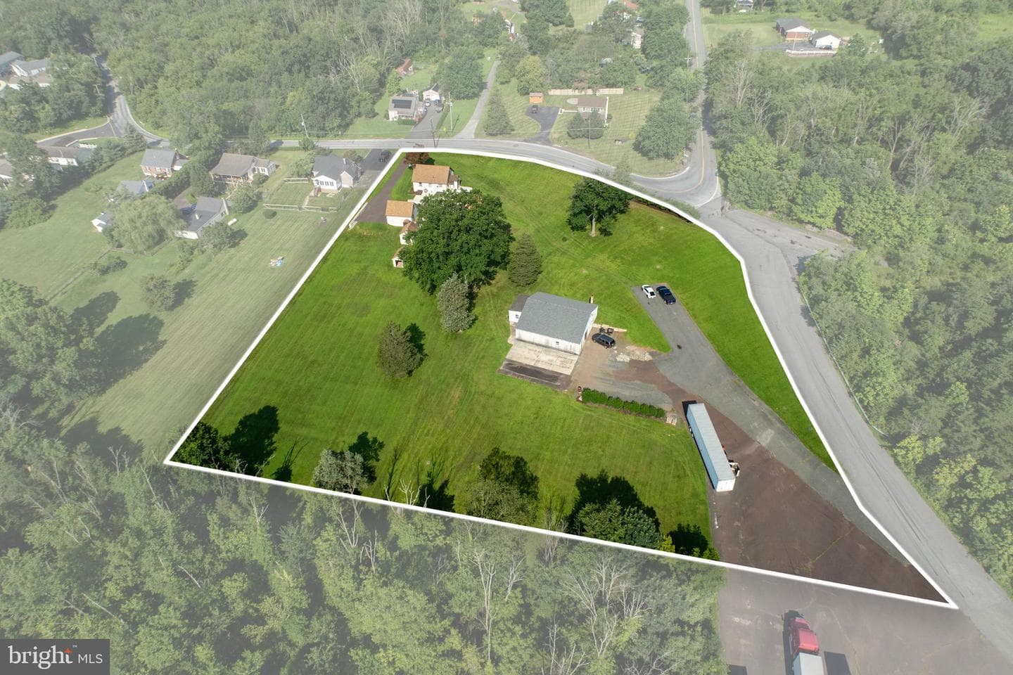 131 Squirrel Hollow Road photo 1