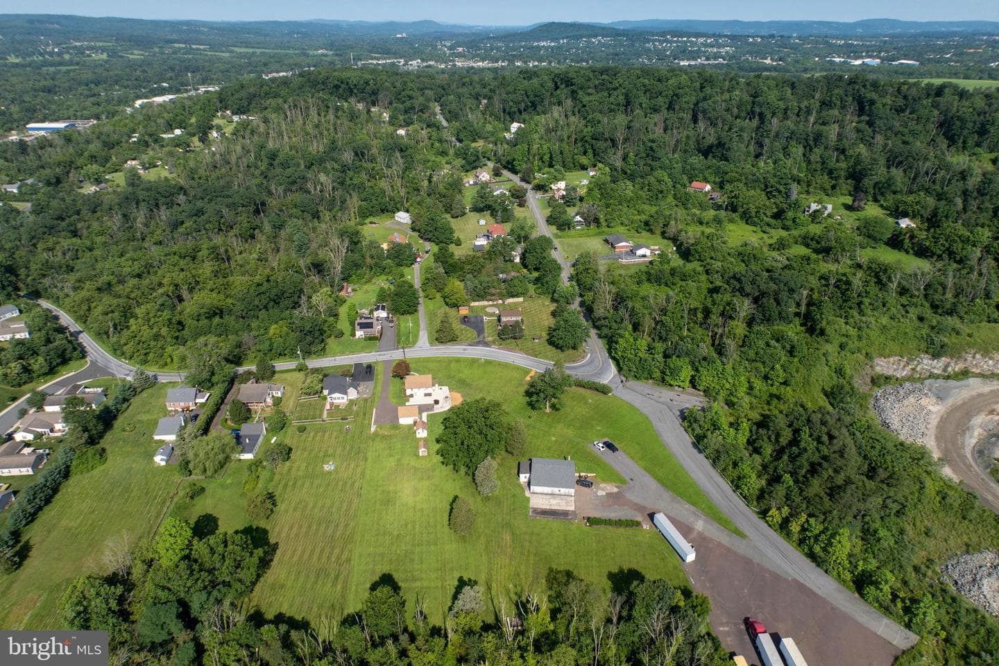 131 Squirrel Hollow Road photo 52