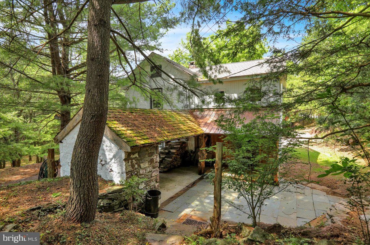 843 Ridgeway Road photo 12