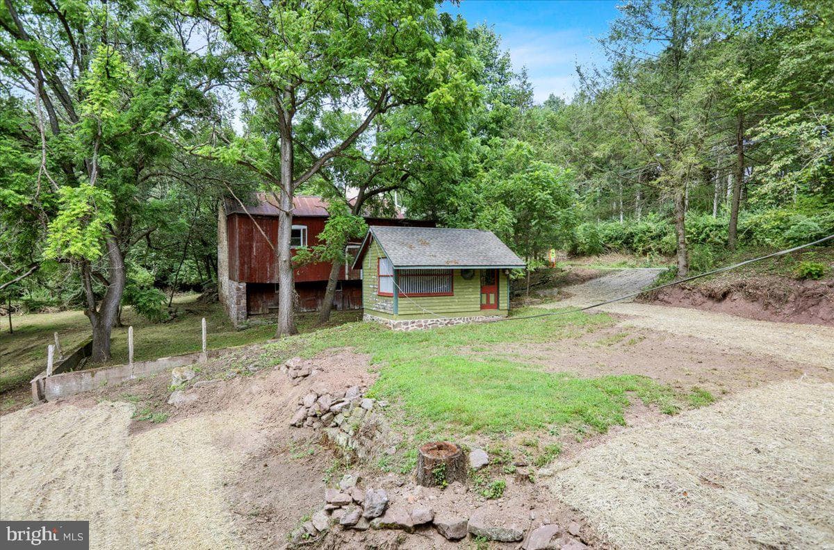 843 Ridgeway Road photo 31