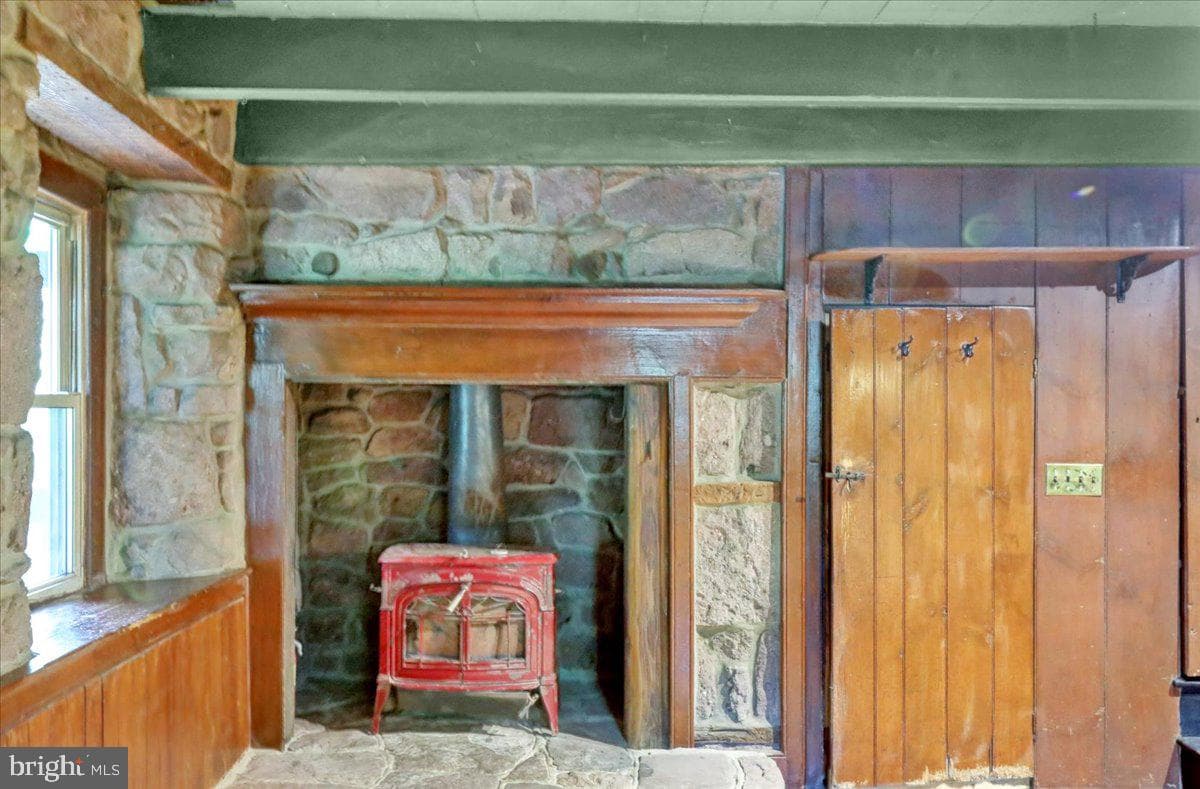 843 Ridgeway Road photo 35