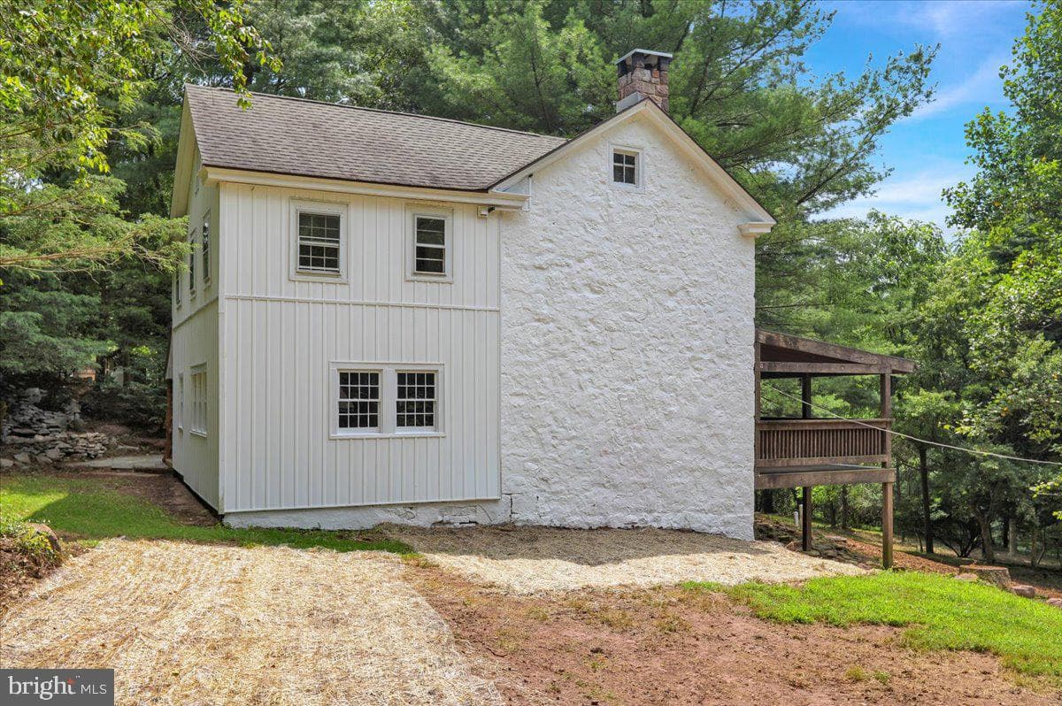843 Ridgeway Road photo 8