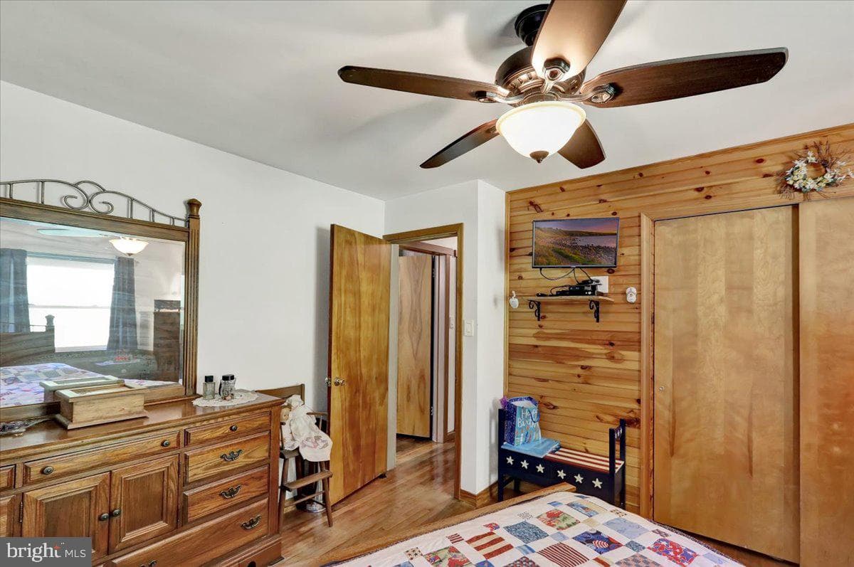 570 Walnut Road photo 18