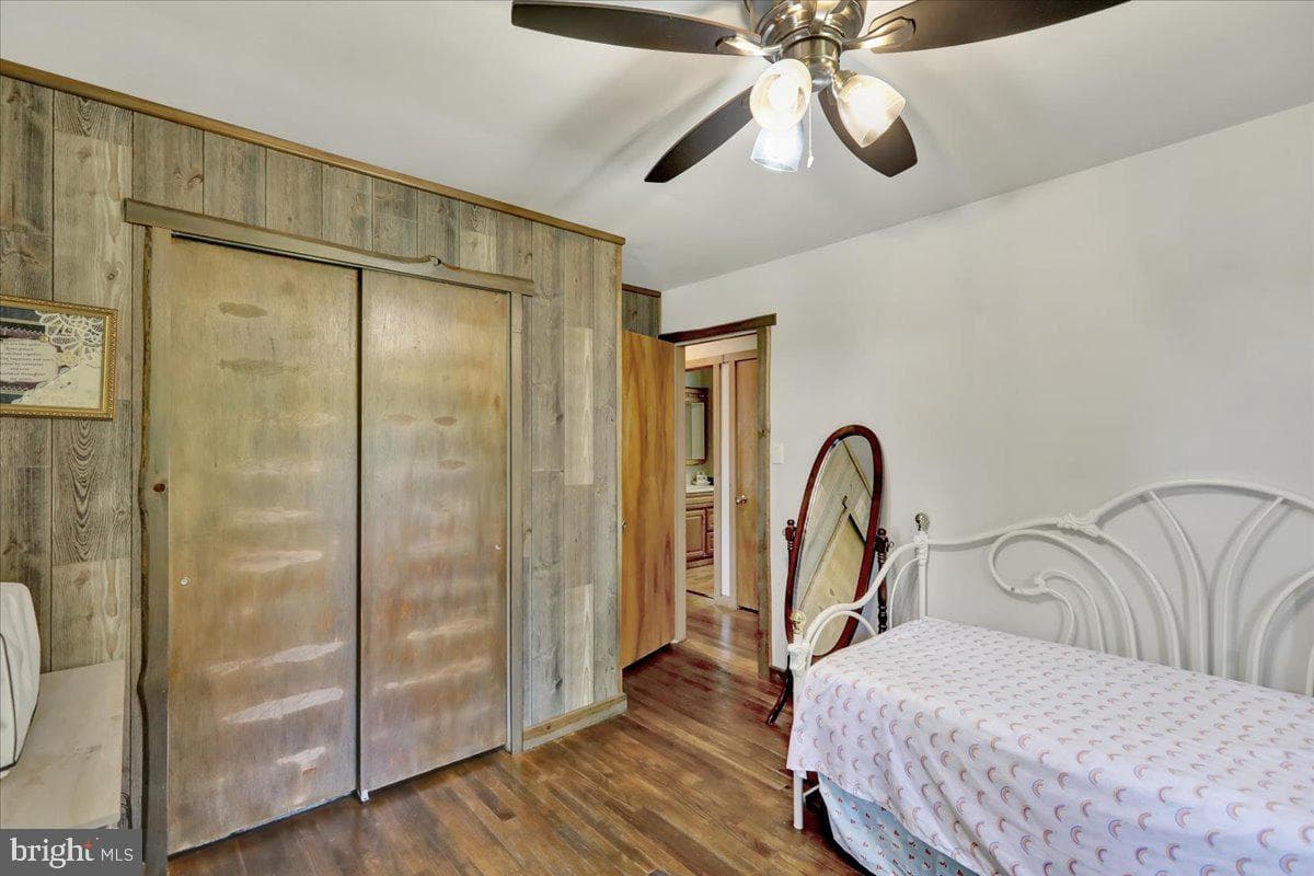 570 Walnut Road photo 20