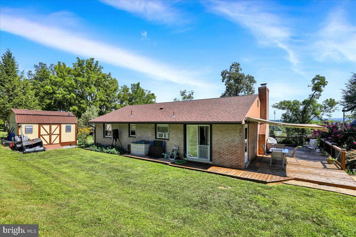 570 Walnut Road photo 31