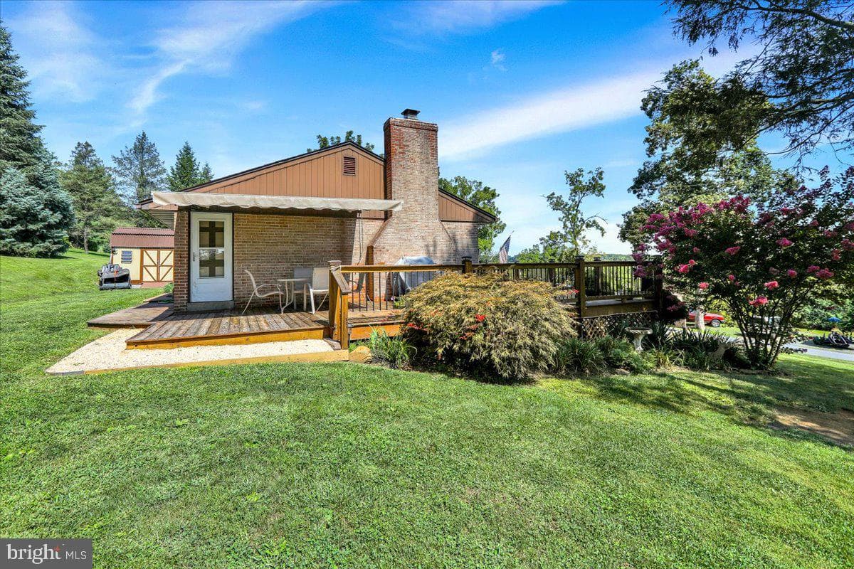 570 Walnut Road photo 32