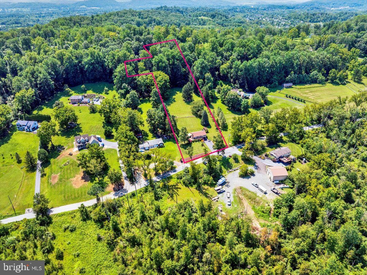 570 Walnut Road photo 47